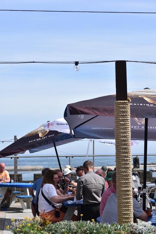 The Olde Ship Inn Seahouses Eksteriør billede